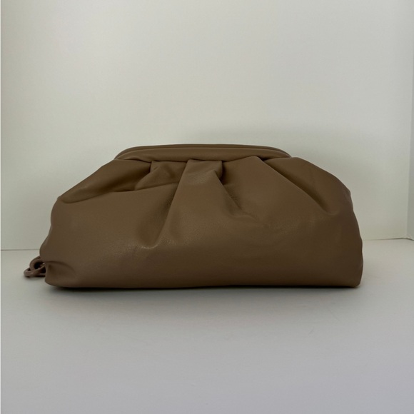 Badgley Mischka Wrapped Framed Clutch Taupe 11 1/2” x 6 1/2” NEW - Picture 2 of 2